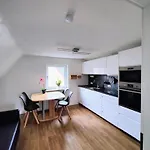 Schaefer - Haus Rote Warte * Muhlheim am Main